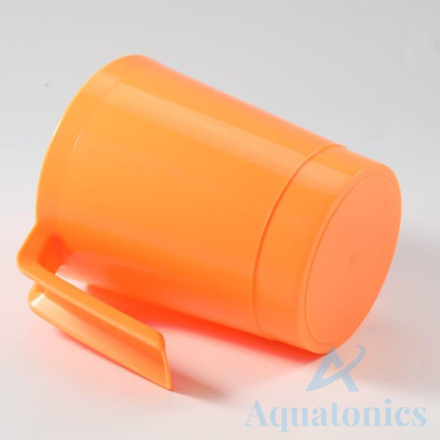Heavy Duty Pool DE Filter Scoop β1 lb Measuring Cup for Pool Chemicals, Diatomaceous Earth Powder, Soda Ash, Stabilizer, Conditioner βDurable Plastic with EZ Grip Handle for Swimming Pool Maintenance