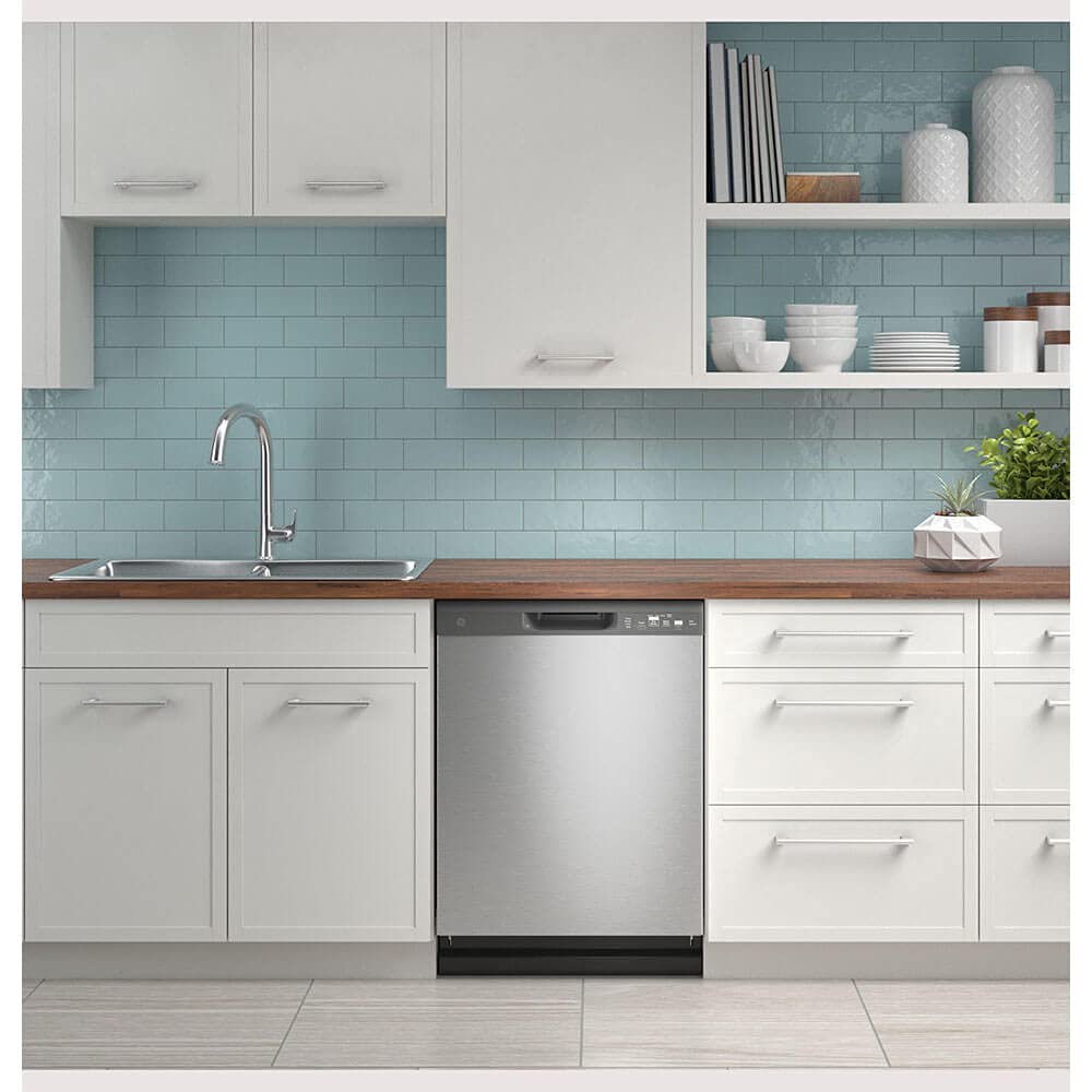 GE GDF535PSRSS 24 in Built in Dishwasher with Front Controls, Stainless Steel
