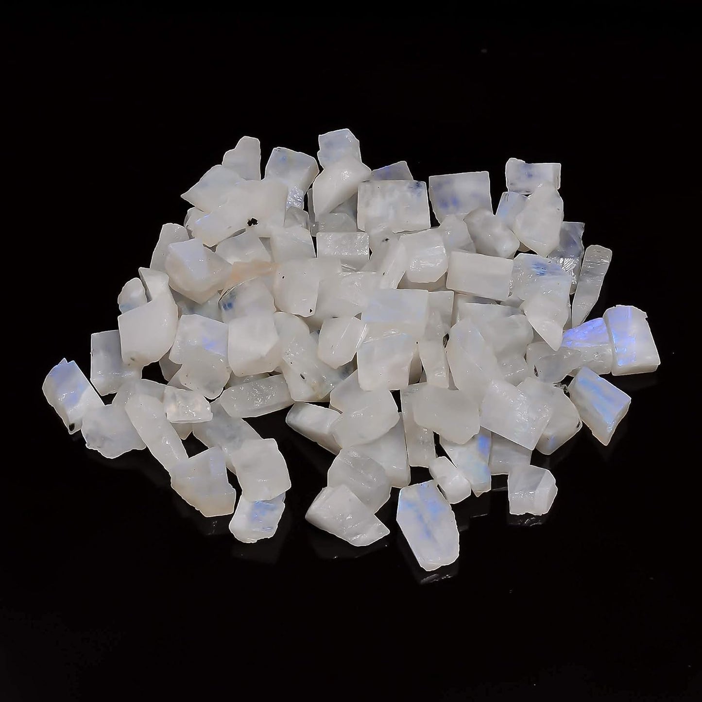 GEMKORA (100 carats) Natural Blue Flash Raw Moonstone Crystal Rough Gemstone Crystals, Rock, Jewelry Making Supplies, Chakra Healing, Meditation, Art-DIY Stone, 6 to 8pcs
