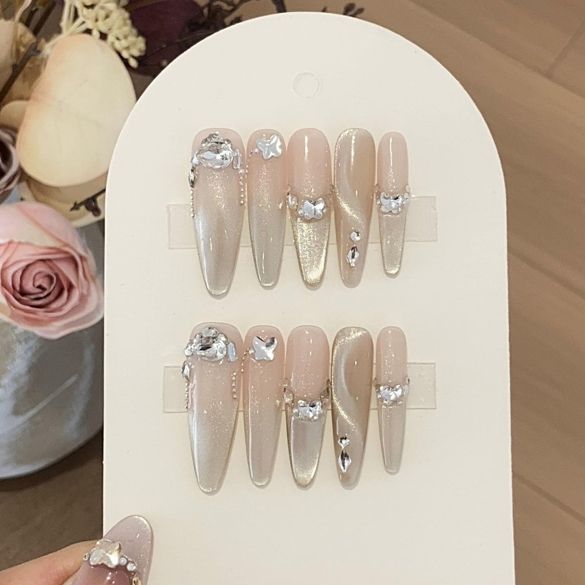 18 Types of 900 Special-Shaped Clear Nail Diamonds + 3200 Flat-Bottomed Nail Rhinestones, Nail Crystal Rhinestones Set with Tweezer + Pickup Pen