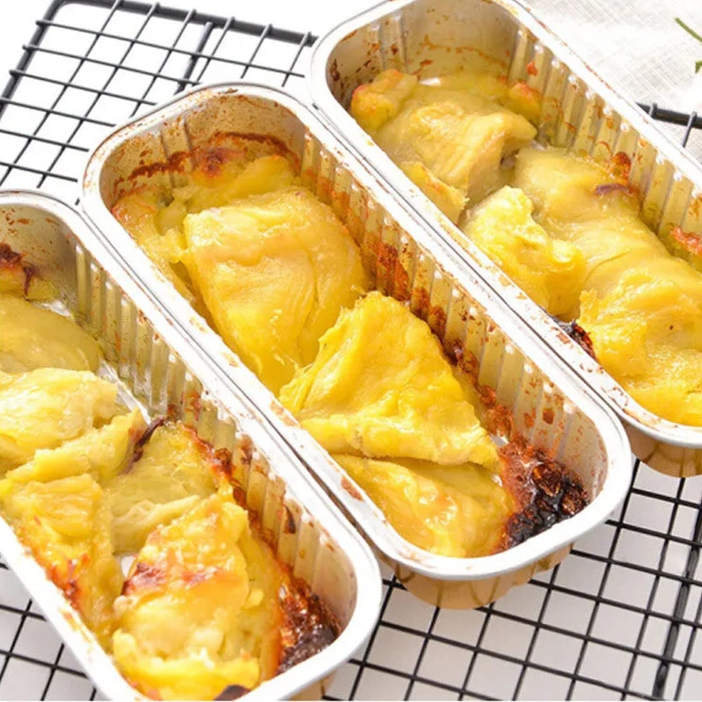 Fodofodo 50PCS Rectangle Mini Loaf Pans with Lids,Mini Cake Pans with Lids,Disposable Ramekins Baking Cups Muffin Tins Cupcake Cups for Wedding Birthday Party,6.8oz(Red)