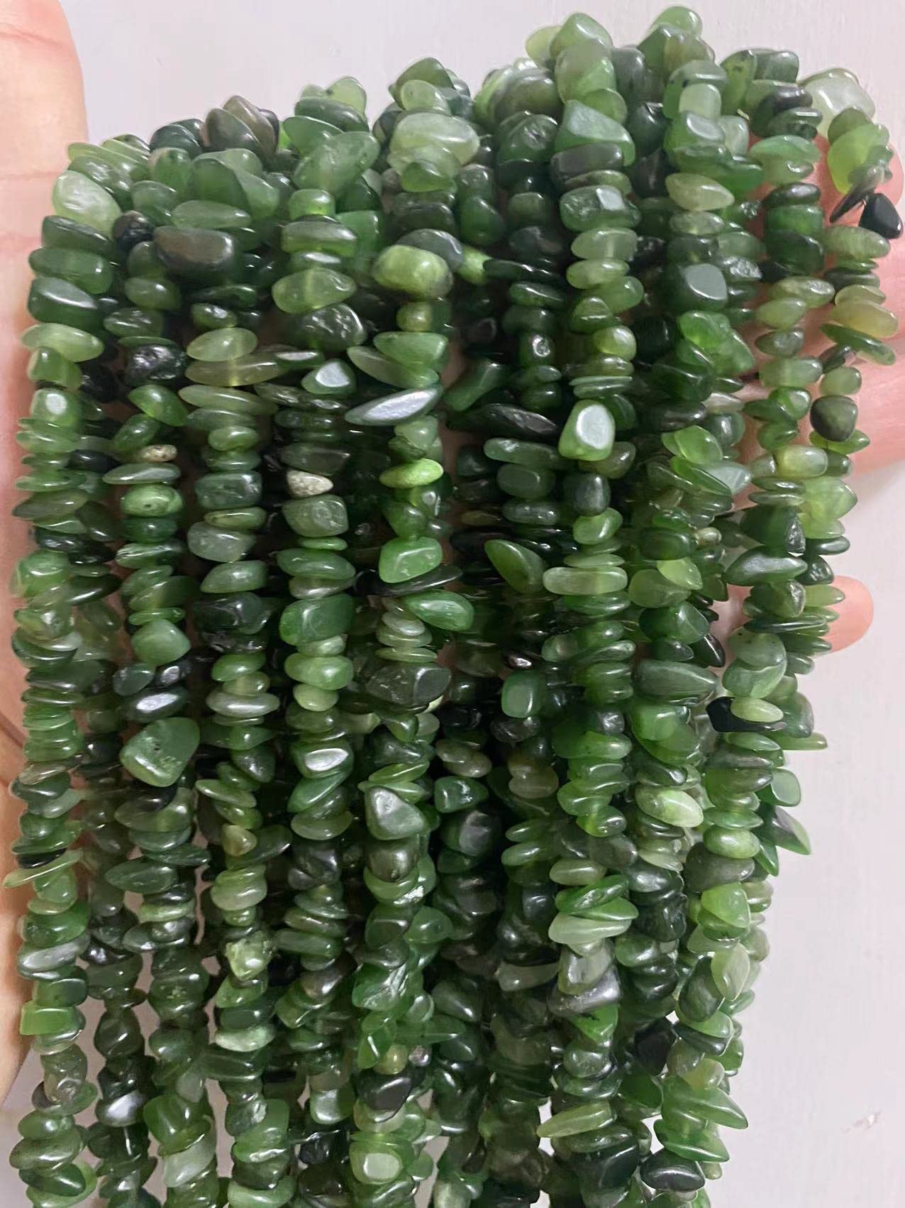 jodaying 7-8mm Natural Green Canada Jade Gemstone Chips Healing Gravel Bracelets Necklace Kit Irregular Tumble Stone Beads DIY Crafts Design Jewelry Making 32"