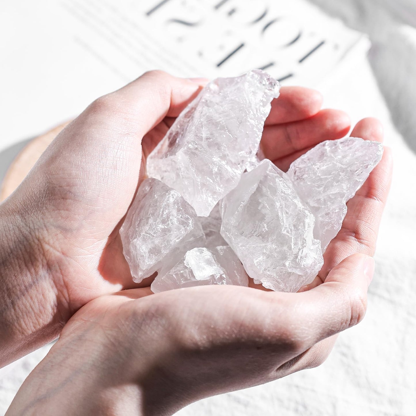 JOHOUSE 6PCS Clear Quartz with Jar, Natural Rough Stones Crystal Large Raw Crystals Bulk Healing Gemstones for Reiki Healing Tumbling Fountain Rocks