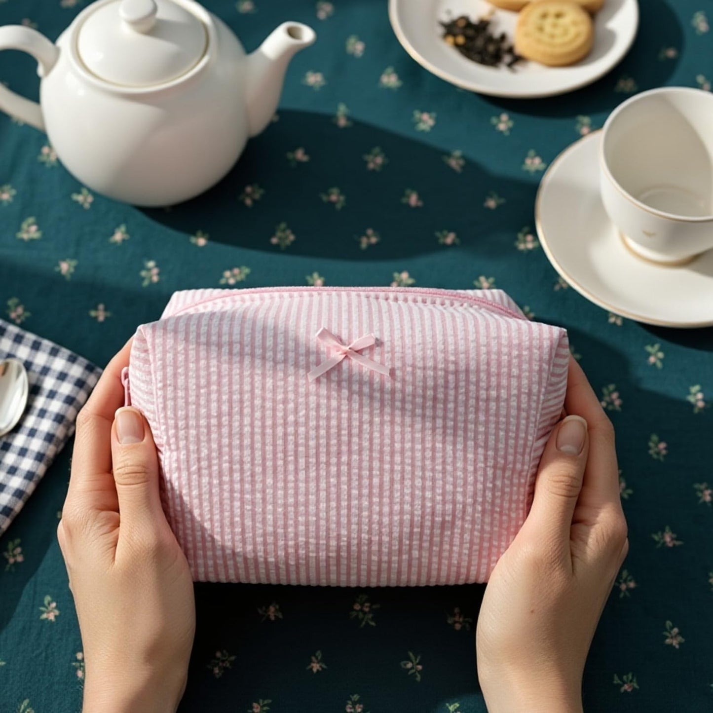 10 Pcs Cotton Quilted Makeup Bags Bulk-Valentines Day Gifts Bow Stripe Cosmetic Pouch Bridesmaid Gifts Makeup Pouch with Zipper Travel Portable Case Preppy Gifts for Women (Pink)