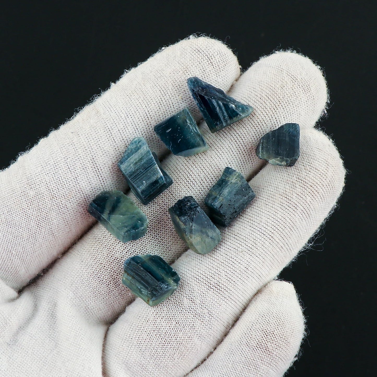 CRYSTALIS 100cts Natural Blue-Kyanite Raw Crystals, Loose Gemstone Wholesale Bulk Rough Jewelry Making Supply, Chakra And Healing Raw Stones, Wire Wrapping, DIY, Tumbling, Gem Collection