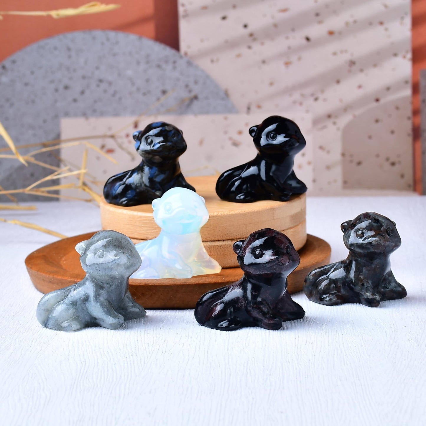 WUYOUSHI Opal Otter Figurine - Hand Carved Healing Crystal Otter Statue, Lucky Gemstone Sculpture for Home Office Desk Decor, Spiritual Gift for Animal Lovers & Nature Enthusiasts