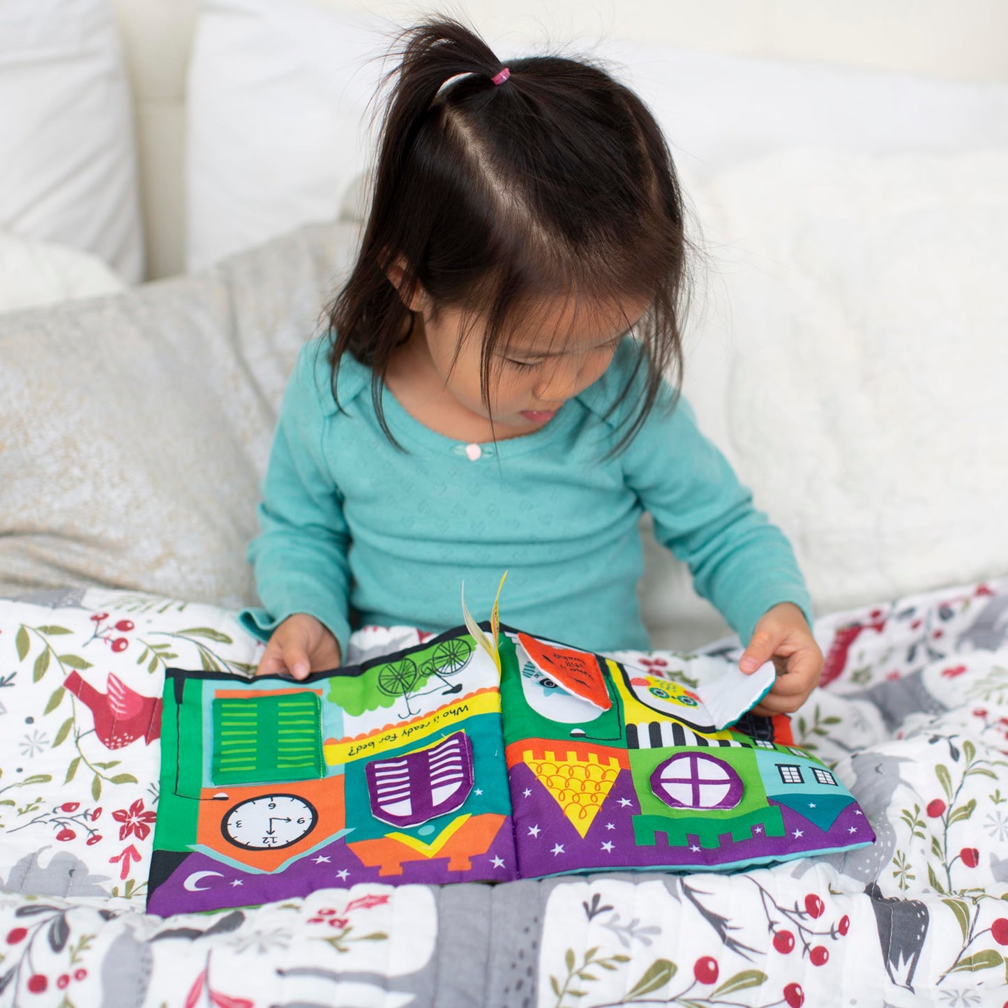 Melissa & Doug Soft Activity Baby Book - The Wonderful World of Peekaboo! Lift The Flap Busy Book for Toddlers, Sensory Toys for Babies and Toddlers