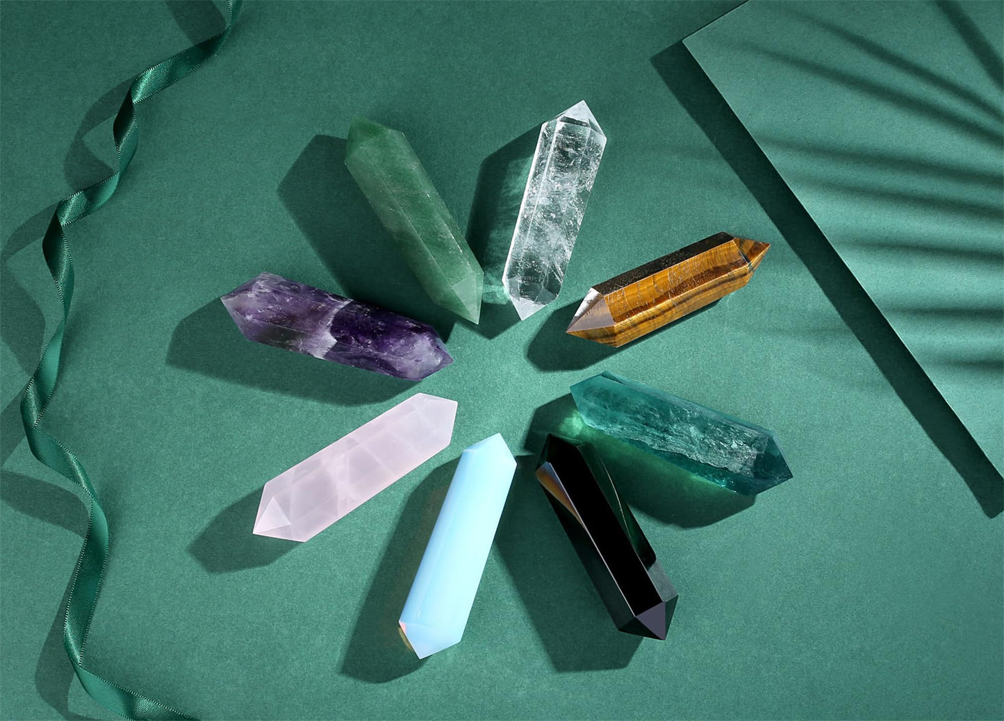 YATOJUZI 3.5" Green Fluorite Healing Crystals Wand Natural Crystals and Healing Stones Large Hexagonal Fluorite Crystal Points for Meditation Divination Reiki Energy Balancing 1PCS