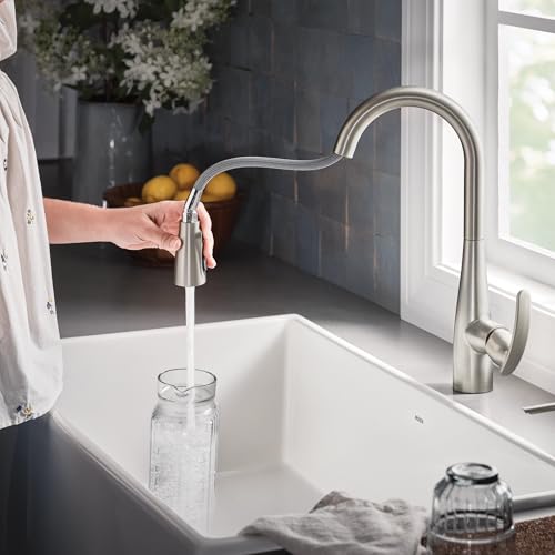 Moen Reyes Stainless Pulldown Kitchen Faucet with Soap Dispenser and Power Boost, Transitional Kitchen Faucet, One-Handle High Arc, Easy Installation, Spot Resist Finish, 87932SRS