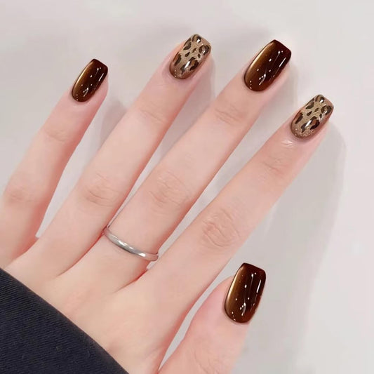 Wearable nail high-end champagne Burgundy and Nude Shades, Glitter Accent, short handmade detachable nail patch [short T], Set of 30 Nails (Beige and Brown Tones, Medium)