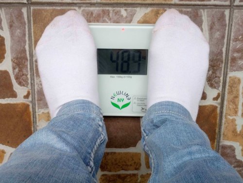 NewlineNY Auto Step On Super Mini Travel Bathroom Scale, 5.25" x 8.5" SBB0638SM: Strawberry Ice