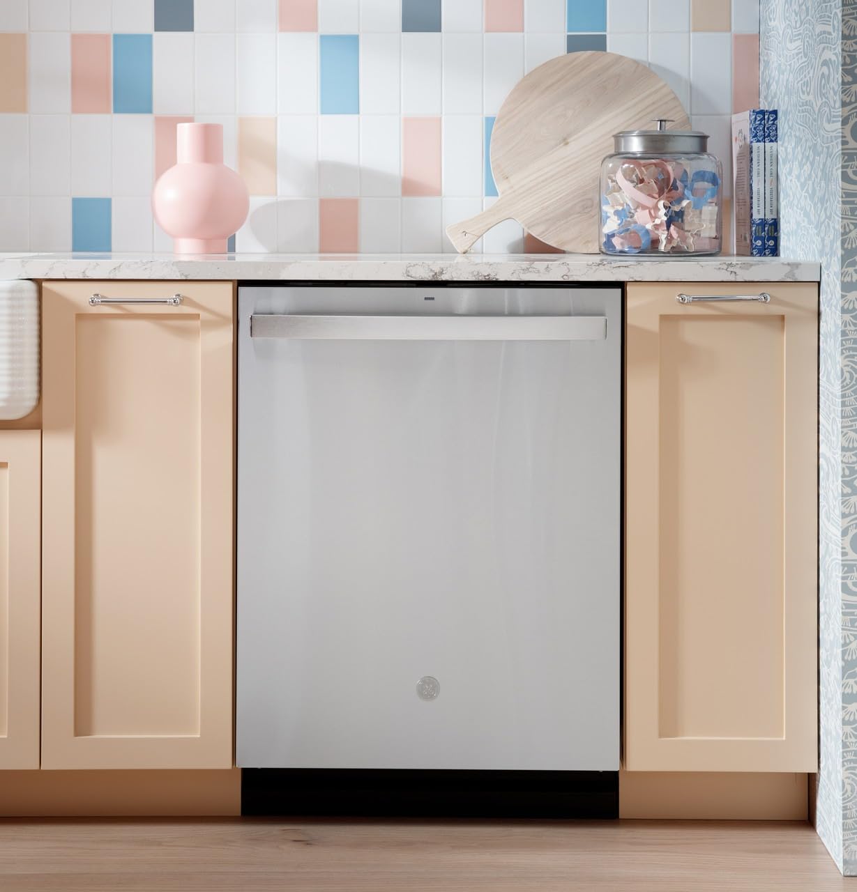 GE 24 in. Fingerprint Resistant Stainless Top Control Built-in Tall Tub Dishwasher with 3rd Rack, Bottle Jets, 45 dBA