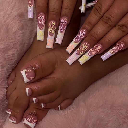 CTTHNBD Press On Coffin & Toenail Set, French Tip Flower Line Nail Set, Full Cover Stick on Acrylic Nails Glue, Manicure 48Pcs