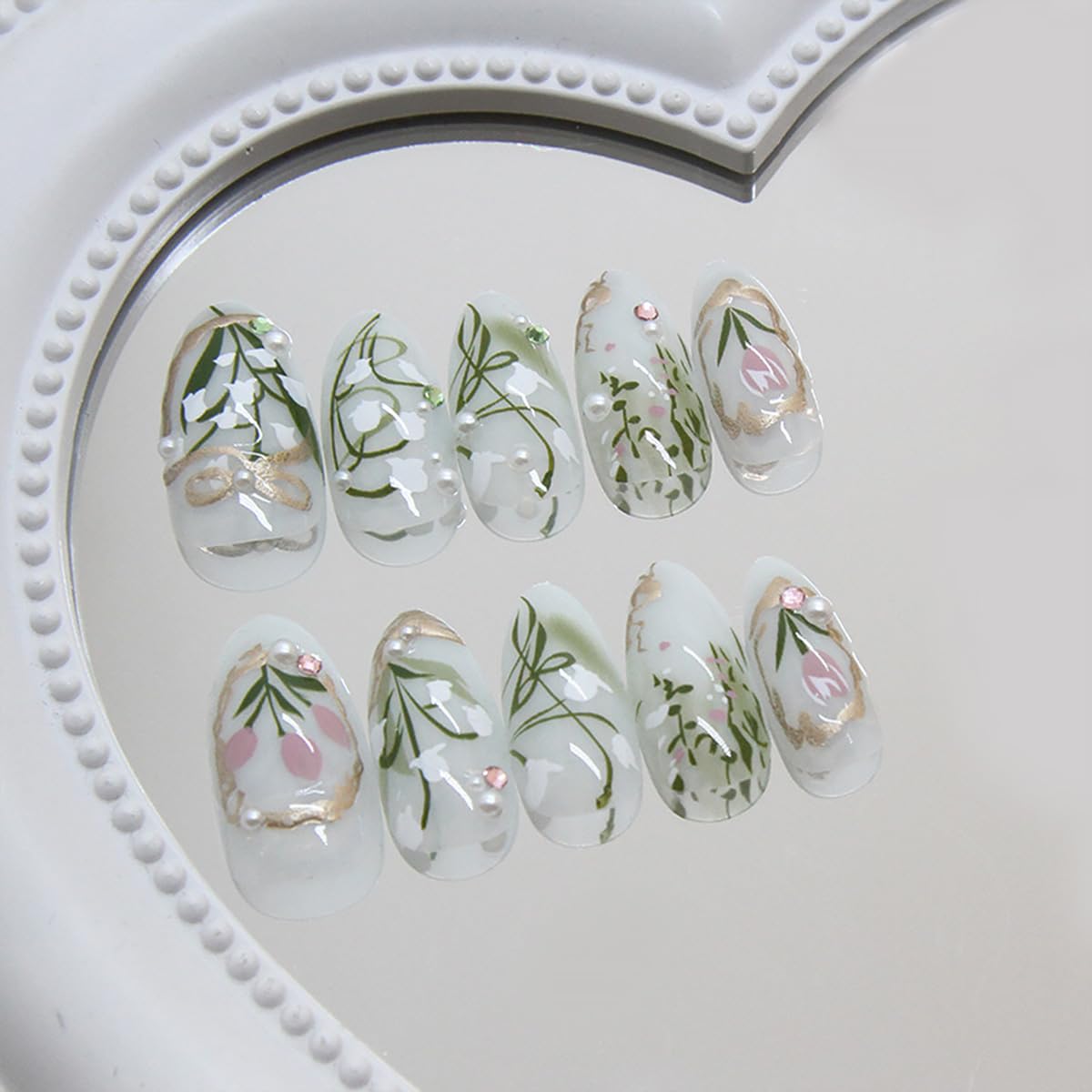 24Pcs Green Press on Nails Medium Almond Fake Nails 3D Pearl Rhinestones Design Gold French Tips Flower Acrylic Nails Glue on Nails Spring False Nails White Floral Full Cover for Women Manicure Salon