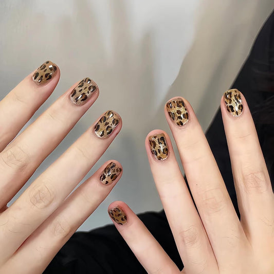 FIEONCIY Press on Nails Short Square Shaped Glossy Full Cover Square French False Nails with Designs Artificial Short Square Fake Nails with Charms Glue Stick ons Fingernails for Women Girls(MJ731)