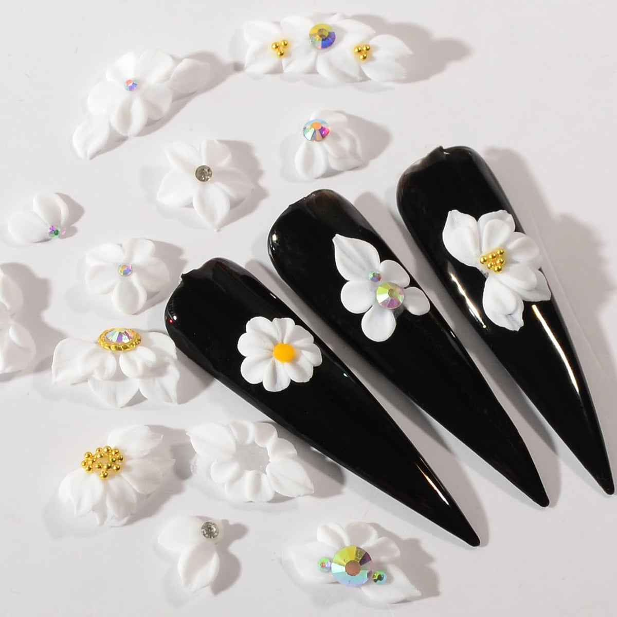 BAIYIYI 30pcs 3D Pure Handmade Acrylic Flowers Nail Charms with Rhinestones Wedding Festival Nail Art Spring Summer Nail Decoration White Flowers Charms DIY Suitable for Women Girls Gifts (01)