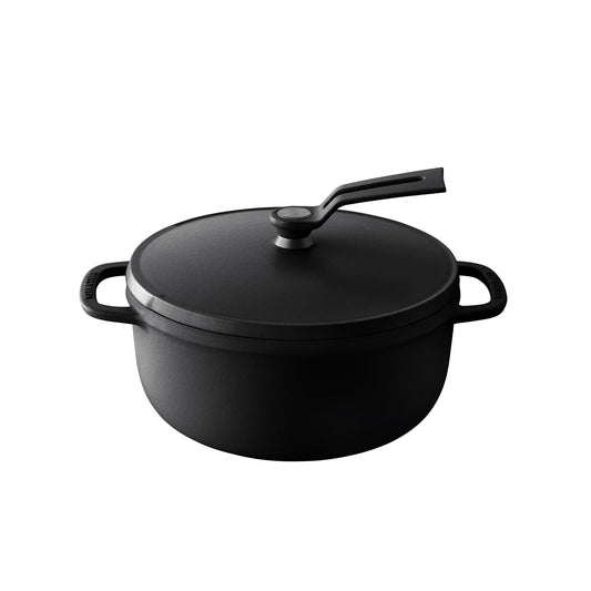 Vermicular Oven Pot 2.0 | Lightweight Enameled Cast Iron Pot | 18cm (2 Qt) | Non-Toxic | Induction-compatible | Dutch Oven | Made in Japan | Matte Black