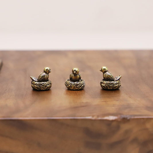 RillyRellow Hinge Head Songbird, Hinge Decorative Topper, Miniature Magnetic Figurine Door Decor, Whimsical Quirky Home Decor, Animal Lover Gift, Cute Songbird Decor (3 per Set)