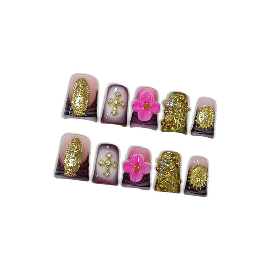 Hantyer 10pcs Brown French Tips Press On Nails Light Luxury, Short Duckbill Nails with Vintage Metal Decor & 3D Embossed Flowers, Icy Glossy Finish, Reusable Fake Nails Easy to Apply(Size M)