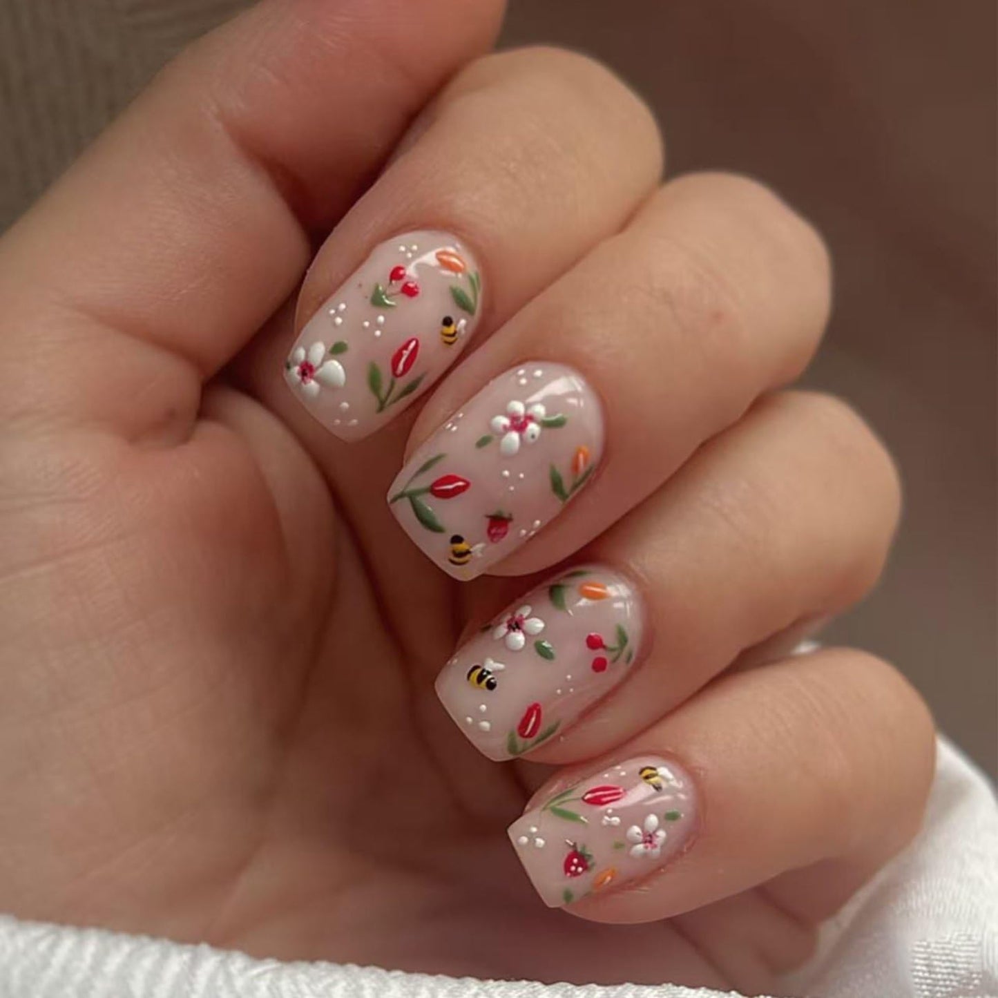 Spring Press on Nails Short Square Fake Nails Bee Flower False Nails Nude Pink Insect Floral Fruit Glue on Nails Full Cover Summer Acrylic Nails Glossy Artificial Stick on Nails for Women Manicure