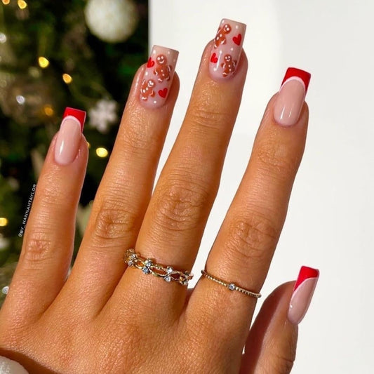 24Pcs Christmas Medium Press on Nails Red French Tip Fake Nails Heart Square False Nails with Gingerbread Man Designs Nude Pink Full Cover Glue on Nail Christmas Stick on Nails for Women