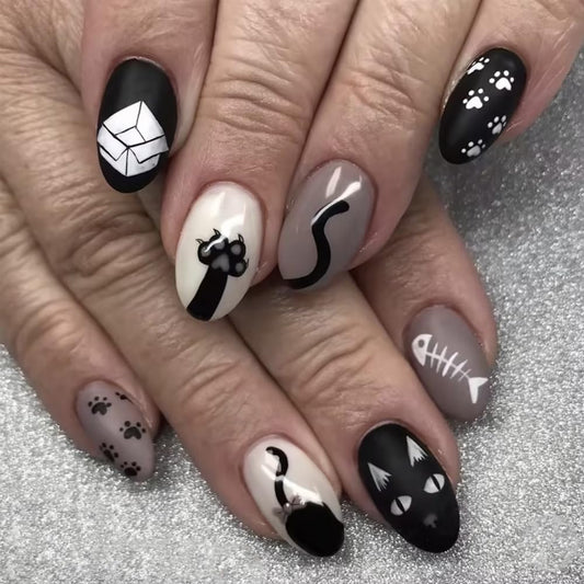 Halloween Press on Nails Short Oval Fake Nails Balck Cat Acrylic Nails with Designs Stray Cat Glue on Nails Short Almond False Nails Stick on Nails for Women Nails Deco 24Pcs