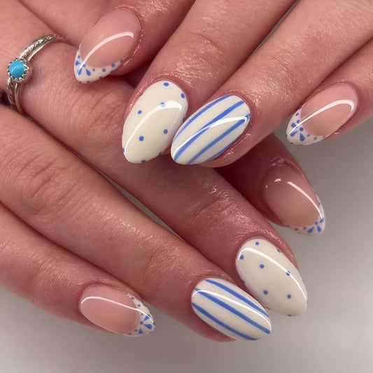 24 Pcs Blue French Tip Press on Nails Short Oval WLGDLH Summer Fake Nails, Creamy White False Nails Press ons with Striped Polka Dots Design, Nude Base Glue on Nails for Women Manicure, Glossy Finish