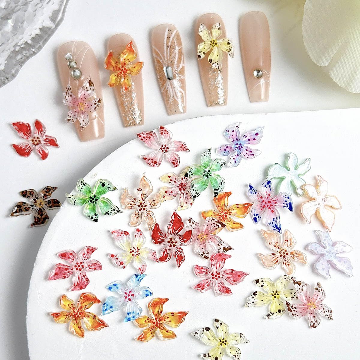 100PCS Hibiscus Flower Nail Art Charms 3D Hawaii Flowers Rhinestones Mixed Colorful Floral Diamonds Spring Summer Nail Jewelry Tiny Flowers Nail Design for Women Manicure Supplies