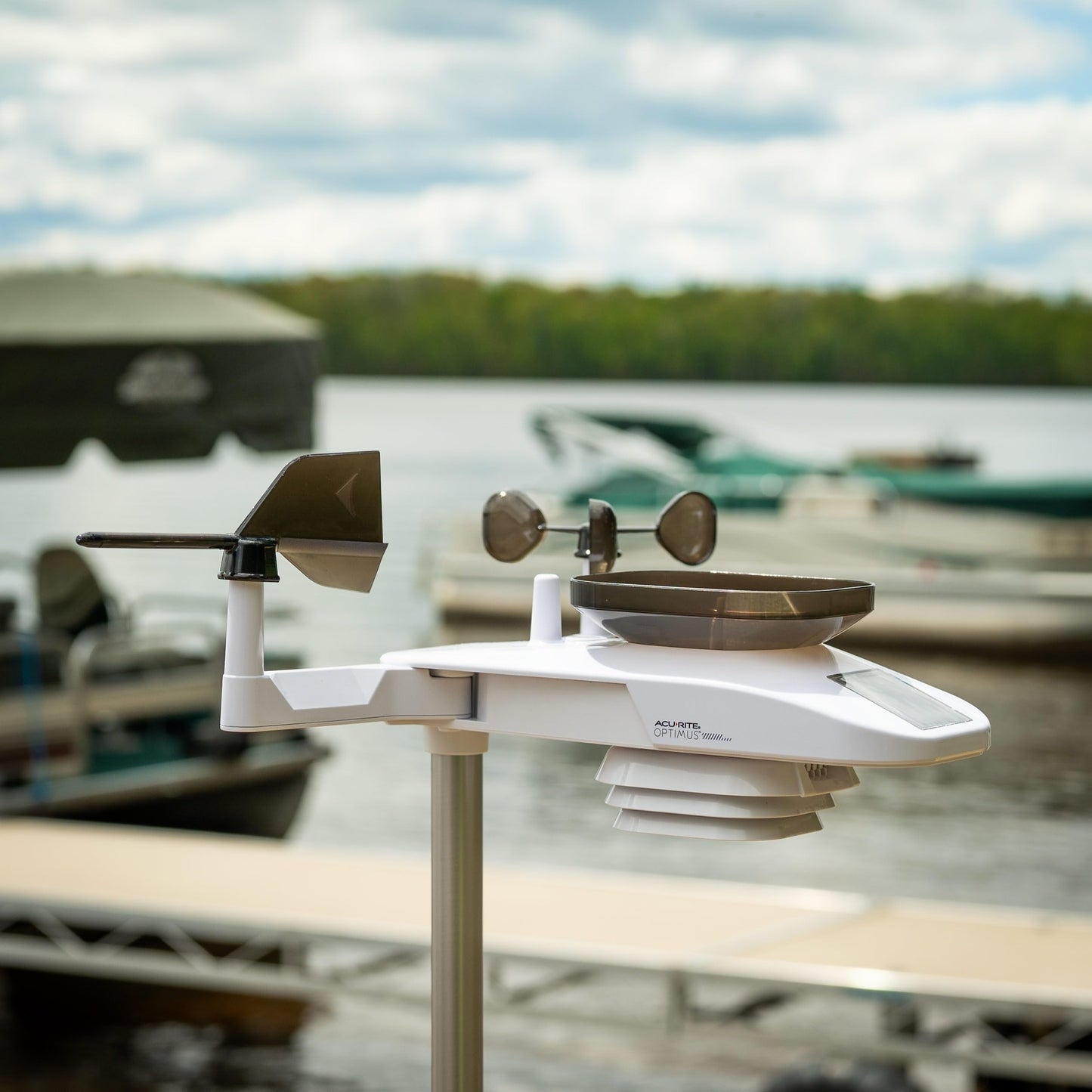 AcuRite Optimus Weather Station with Wi-Fi HD Display, Built-in Barometer, Lightning Detection, Indoor/Outdoor Temperature and Humidity, Wind Speed/Direction, and Rainfall Measurements (01216MCB)