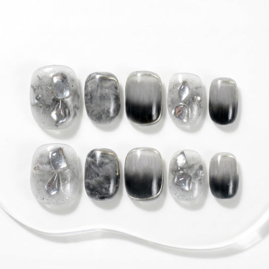 Sun&Beam Nails Handmade Short Round Black False Nail Tips with Cute 3D Diamond Popular Charm Design Press On Nails 10 Pcs (#58 S)