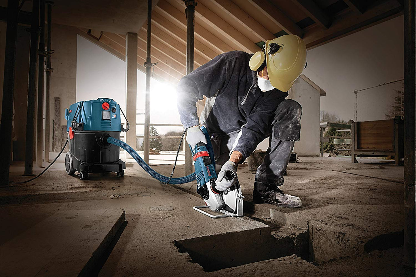BOSCH VAC090AH Portable 9 Gallon Dust Extractor with Auto Filter Clean and HEPA Filter