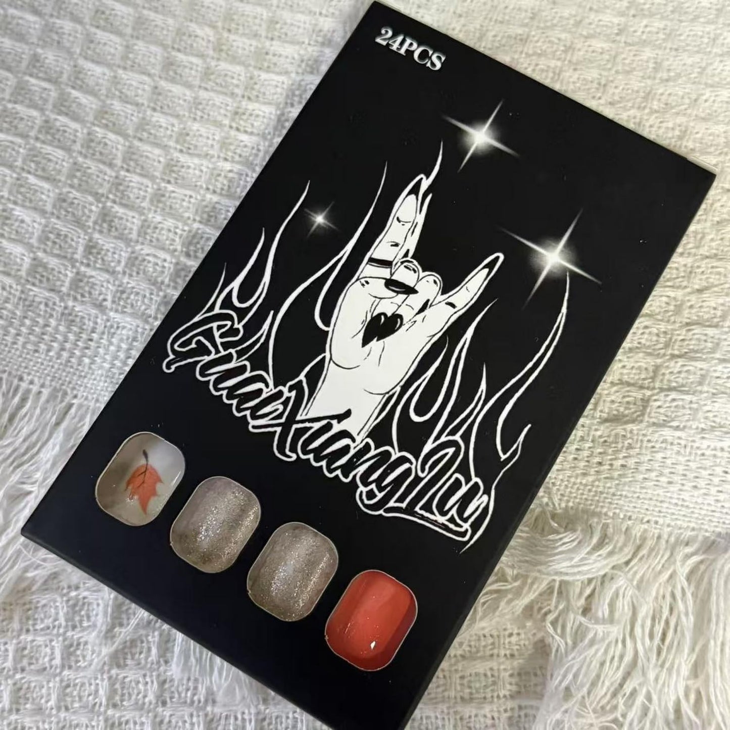 24pcs Fall Press on Nail Short Square Fake Nails Full Cover Orange Press ones with Maple Leaves designs Thanksgiving False Nails Gold Glitter Acrylic Stick on Nails for Women Girls Autumn Manicure