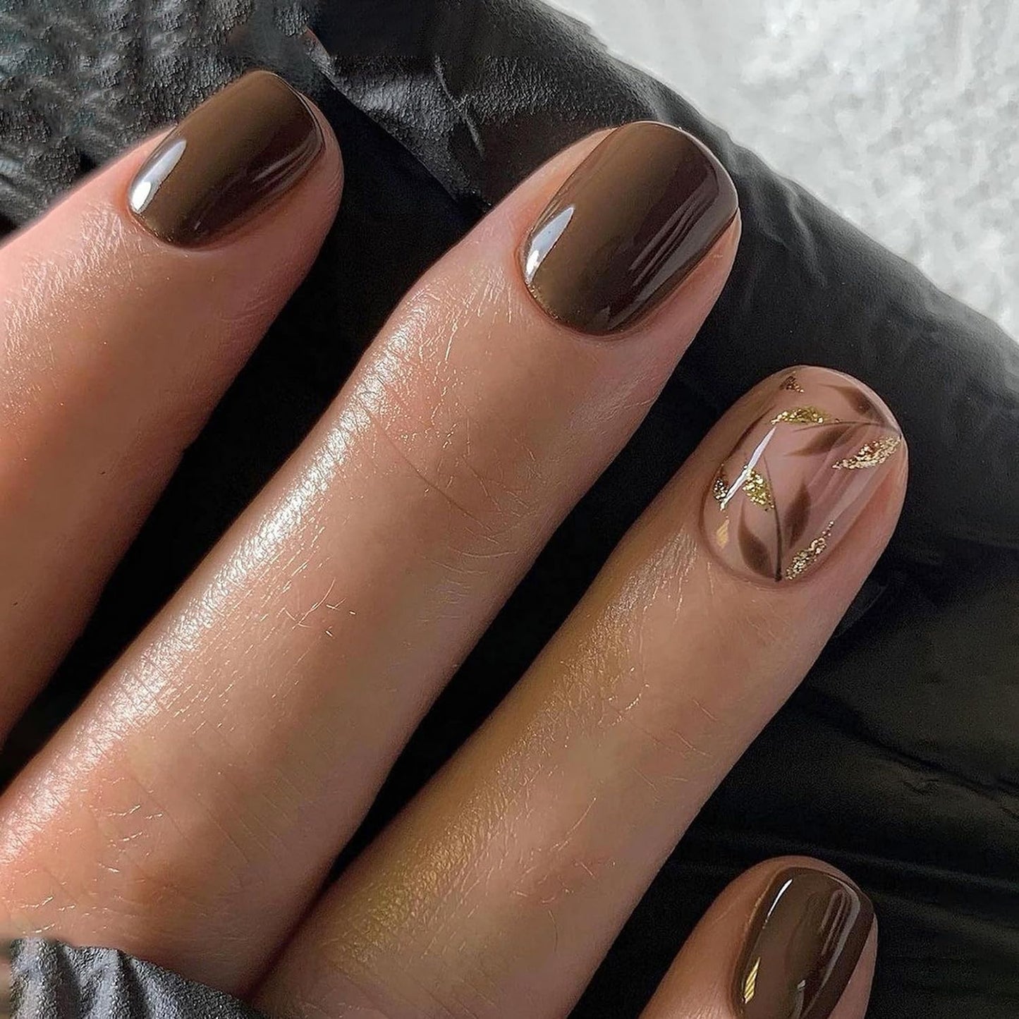 Fall Brown Press on Nail Extra Short Square Fake Nails with Autumn Leaves Golden Glitter Powder Designs Stick Glue on Nail Full Cover Glossy Acrylic False Nails for Women Decorations24pcs
