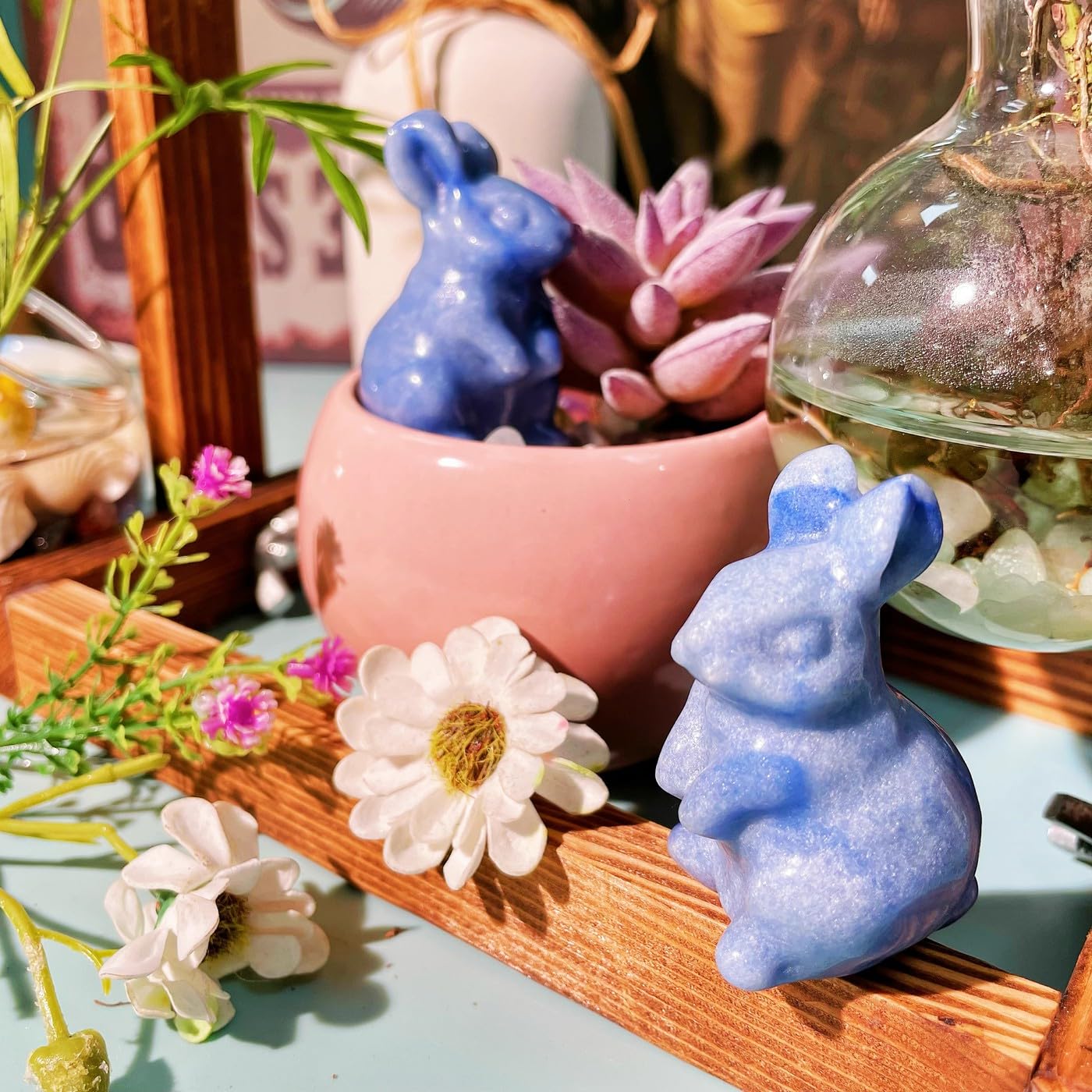 DUQGUHO Blue Aventurine Bunny Decor Crystals Rabbit Statue Pocket Polished Natural Gemstone Crystals Figurines for Easter Decoration Office Room Desk Decor 1.5’’ Gifts Gifts for Women 1PC