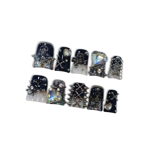 Hantyer 10pcs Short Duck Nails in Punk Style, Black Ombre Press on Nails with Metal Studs, Large Heart Rhinestones & Skull Charms, Reusable Gothic False Nails for Women Party Club Night (Size M)
