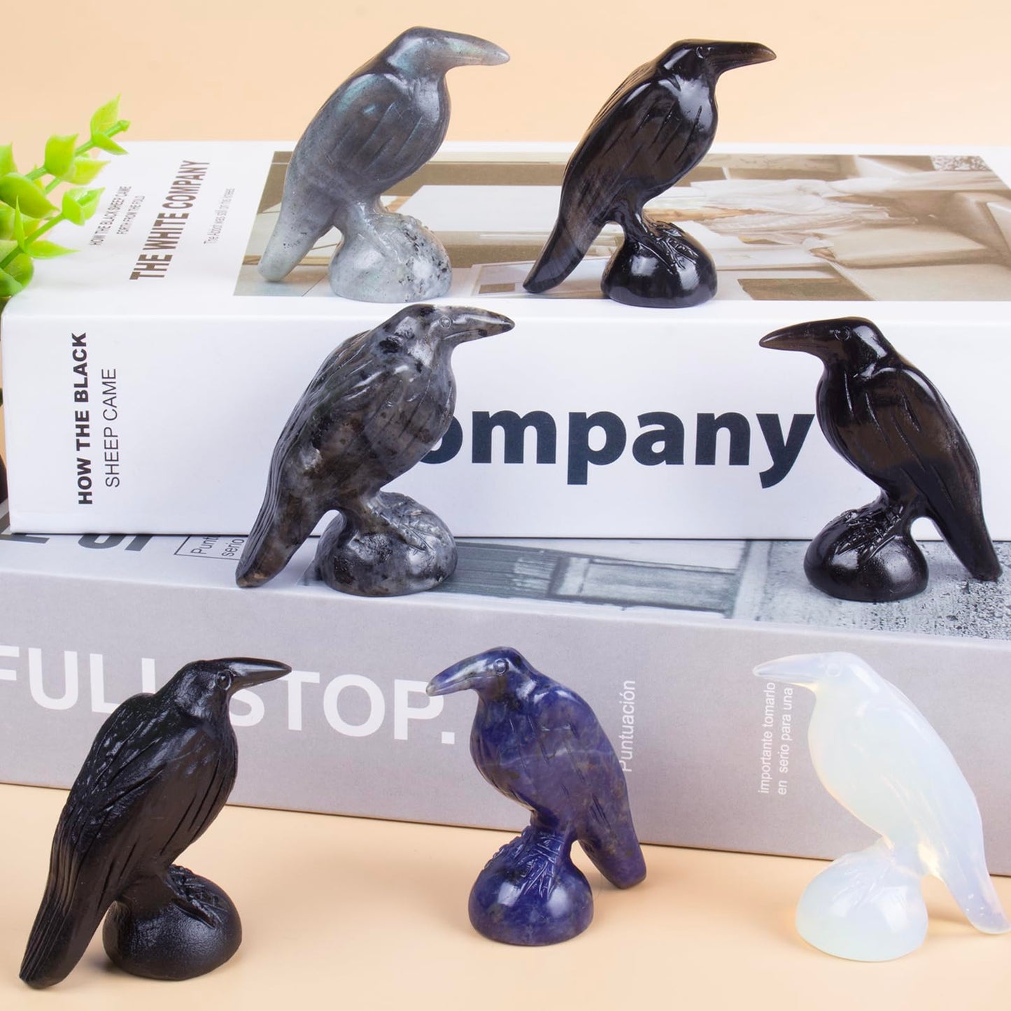 QLRSUXN Natural Shimmer Stone Raven Figurines,2 Inch Healing Crystal Animal Statues,Lucky Guardian Pocket Crow Figurines as Women’s Gifts,Raven Statues for Office Home Decor and Ornament.