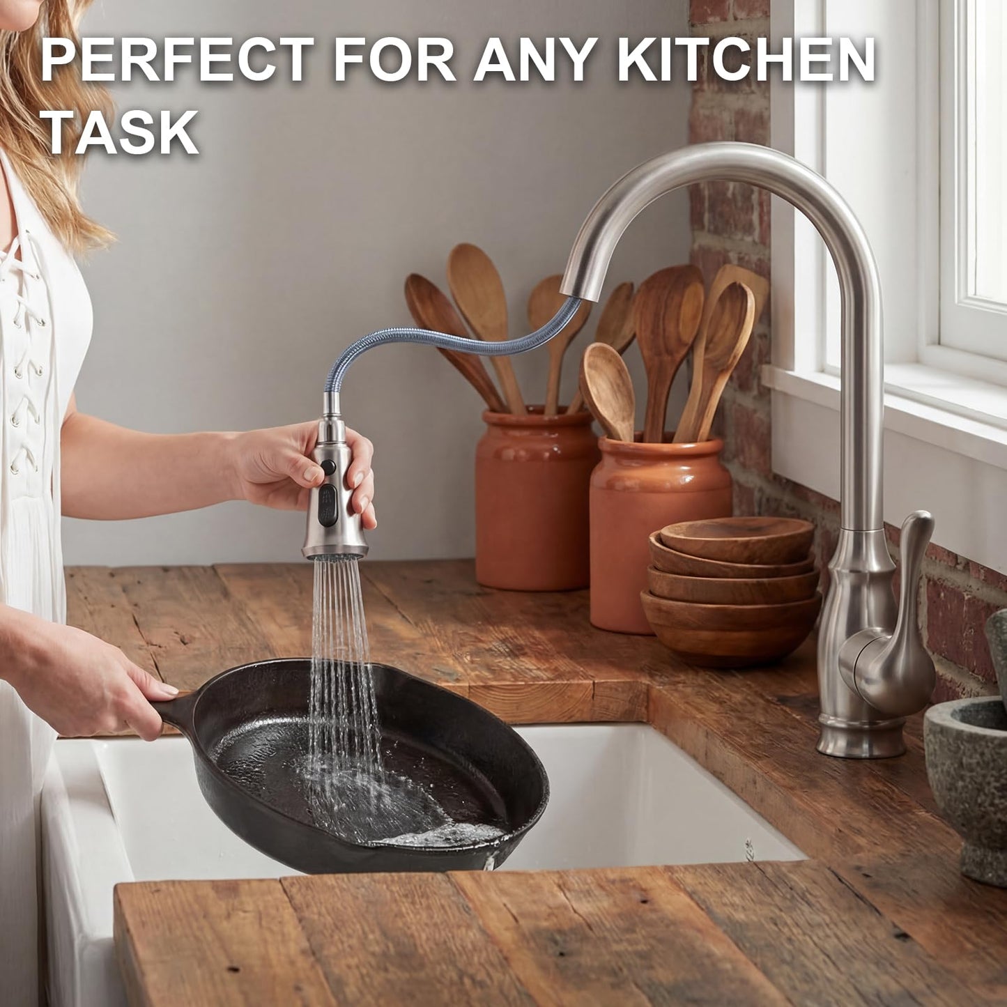 Kitchen Sink Faucet with Pull Down Sprayer, High Arc Single Handle Kitchen Faucet 2-Function 360° Swivel Stainless Steel Sink Faucet with Deck Plate - Matte Black