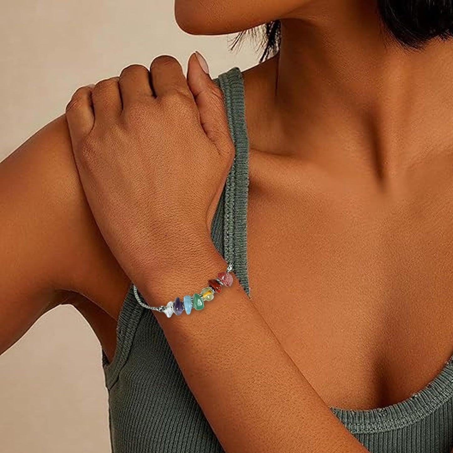 Women Gang Spell Raw Crystal Bracelet,Natural Gemstone 7 Chakra Healing Crystal Bracelets Adjustable 14K Gold Plated Spiritual Beaded Bracelet for Birthday,Christmas, Friends Coworkers Daughter (Silver)