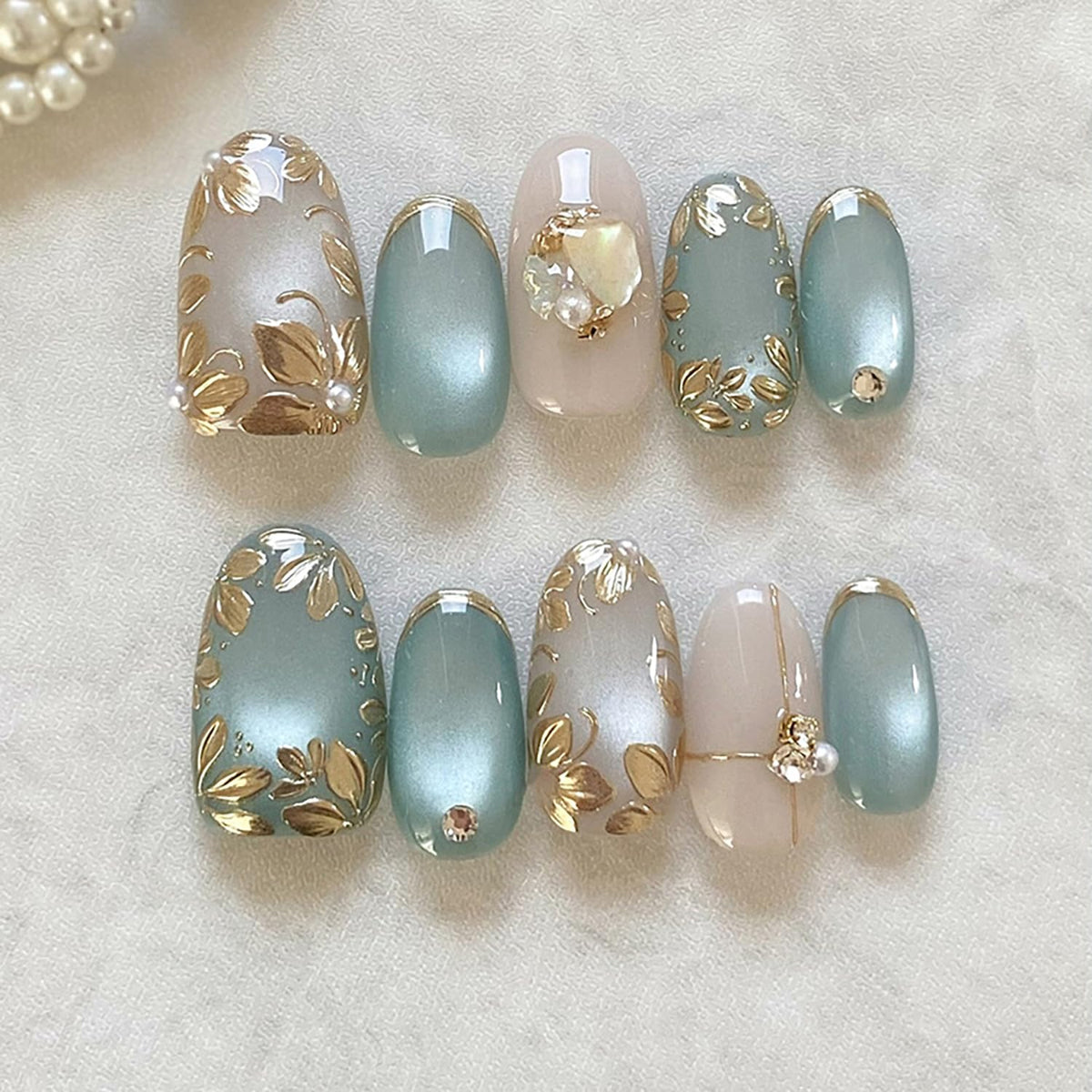 24Pcs Gold French Tip Fake Nails Short Press on Nails Gilded Flower Leaves Full Cover Glossy False Nails with 3D Rhinestones Glue on Nails Glitter Fall Floral Artificial Nails for Women Manicure Kit