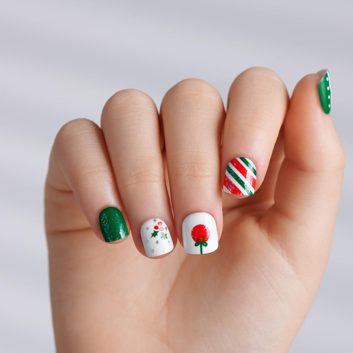 KISS imPRESS MINI Holiday Press On Nails for Kids, ‘One More Sleep’, Green, Child Size, Squoval Shaped, Mess-Free, Mom Approved, Non-Toxic, Breakaway Application Tabs, Nail File, 20 Fake Nails