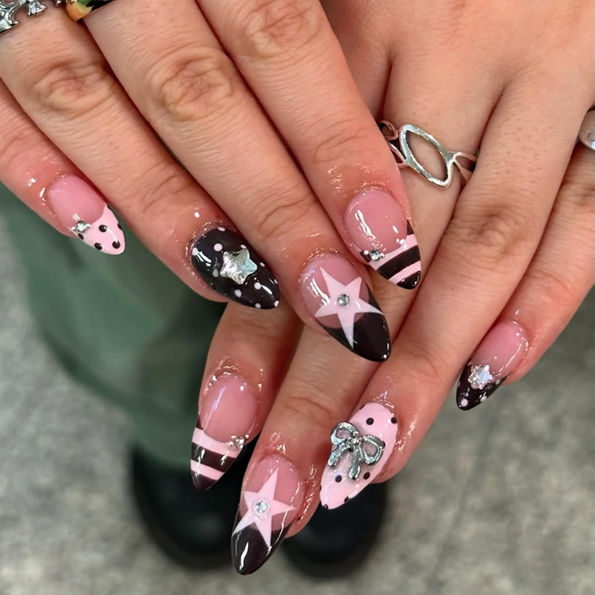 OCTOSWAVE Pink and Black Press on Nails Long Almond - Y2K Star Design Fake Nails with 3D Bow & Rhinestones - 24 Pcs Glossy Glue on Nails, Salon-Style DIY Manicure Kit for Women and Girls