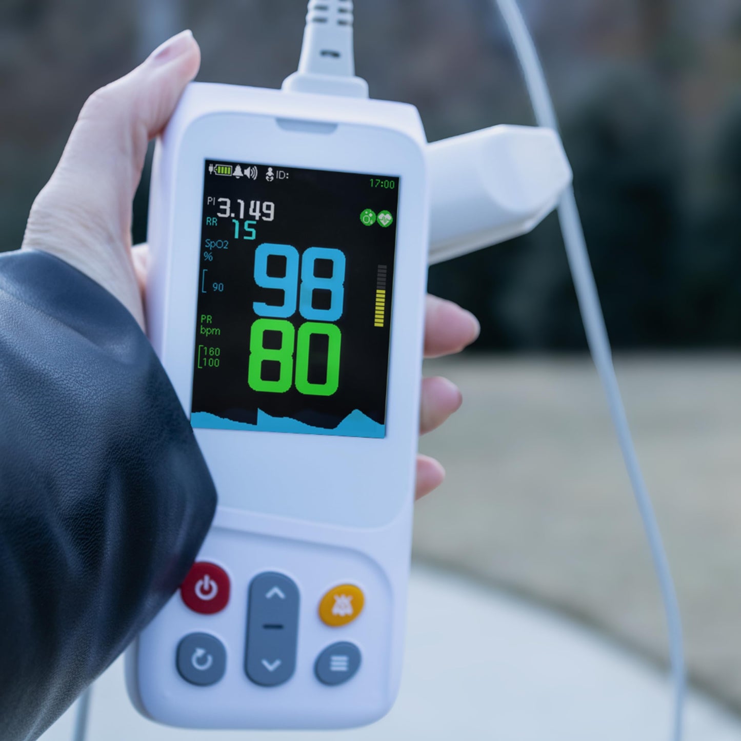 CMI Health CH-100 Handheld Pulse Oximeter - Measures Oxygen Level, Pulse Rate & Respiration Rate - Adjustable Audio & Visual Alarm - 1440 Hours of Continuous Data Storage