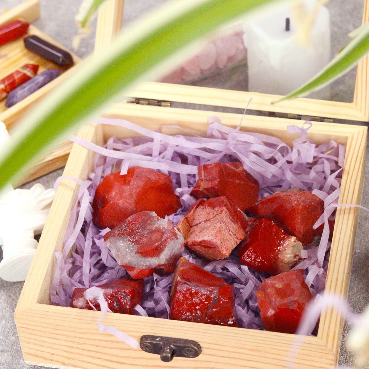 YATOJUZI Red Jasper 1lb Bulk Natural Healing Crystals Raw Rough Rocks Stones Sets for Cabbing Tumbling Cutting Lapidary Polishing Reiki Crytsal Healing Wire Wrapping Decoration Gemstone