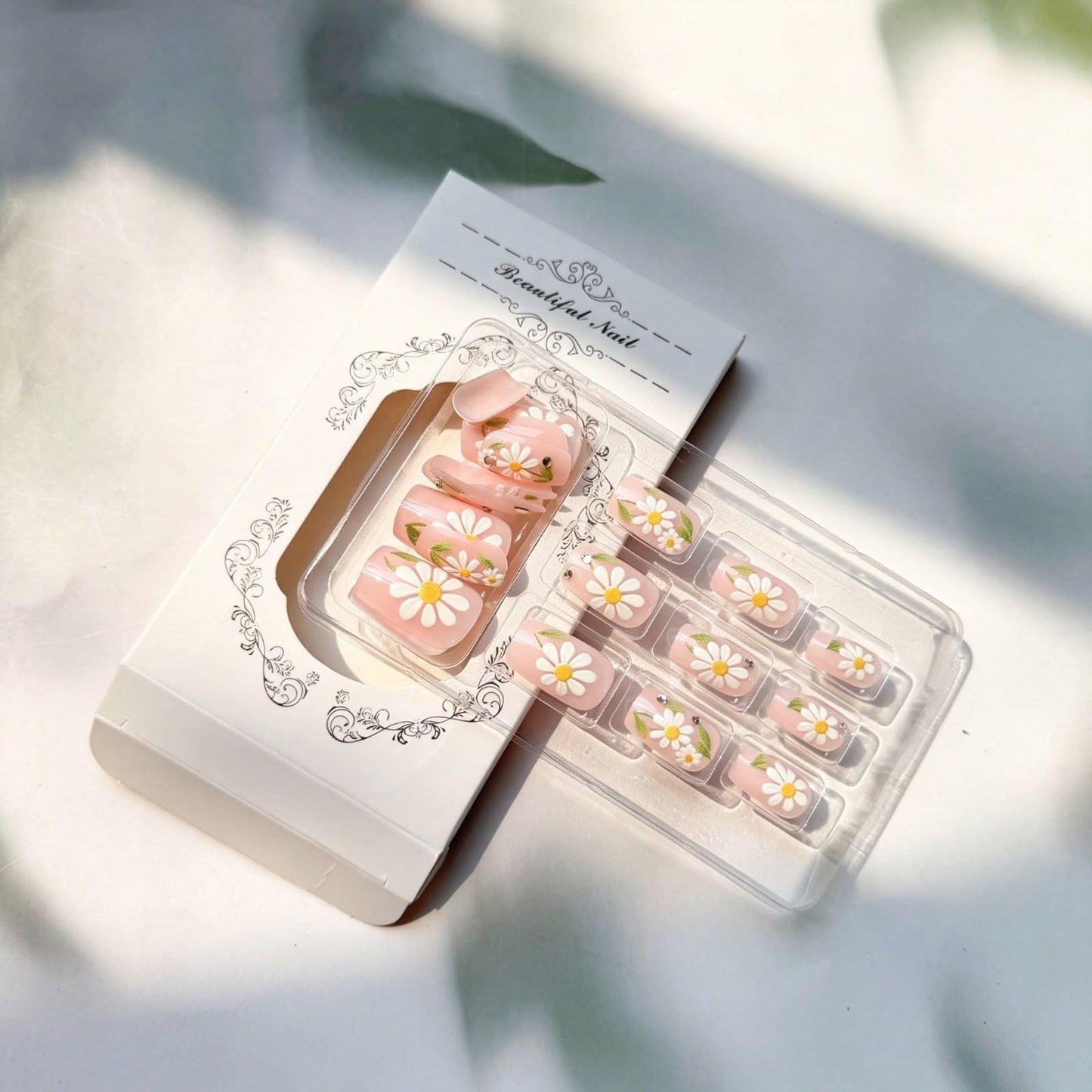 Spring Press on Nails White Flower Fake Nails Short Square False Nails with Rhinestone Design Floral Glue on Nail Full Cover Glossy Daisy Acrylic Nails Summer Artificial Stick on Nails for Women 24Pcs
