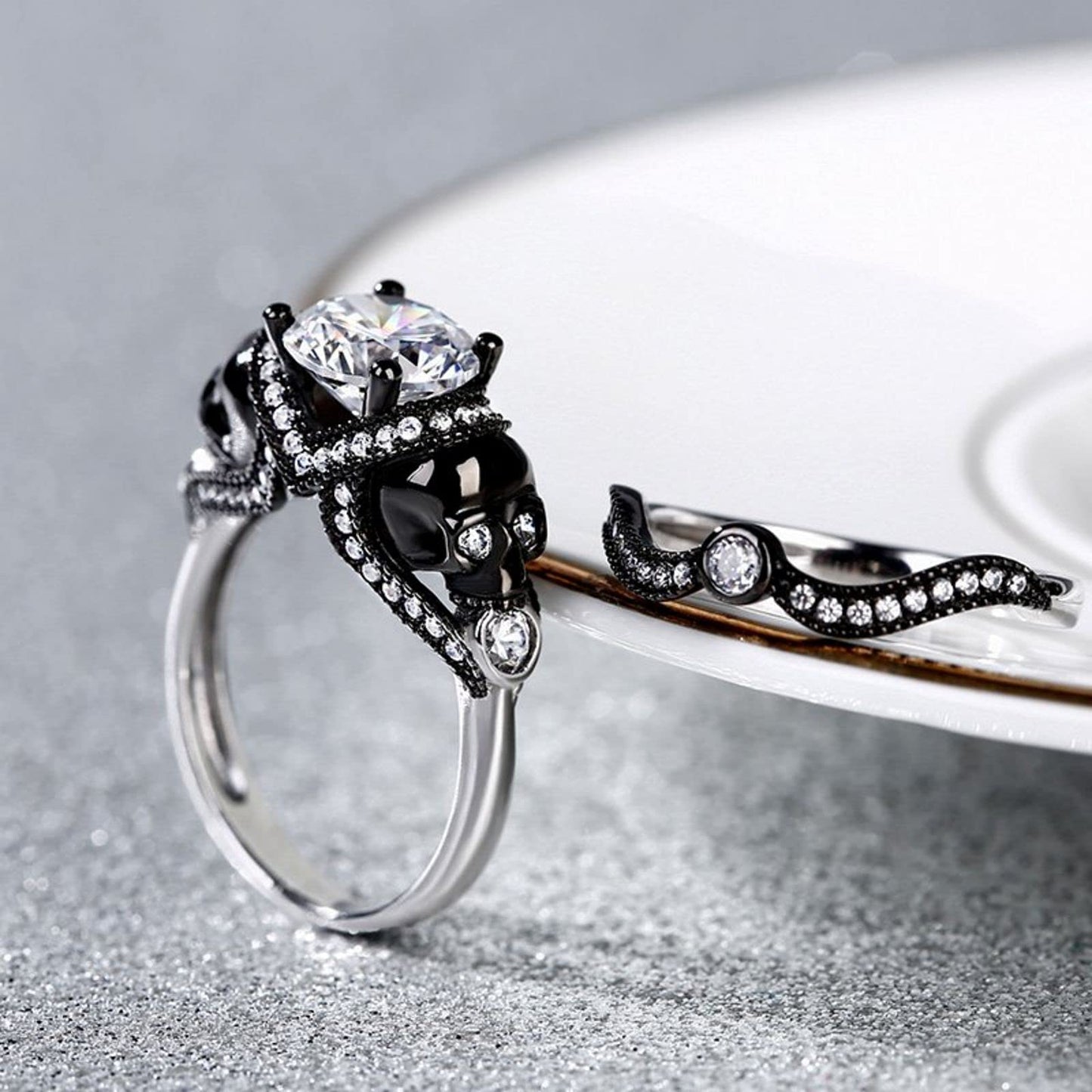 Jeulia 4.97 Carat Twist Skull Rings for Women Two Tone Round Cut Sterling Silver Two Tone Twist Band Rings White Diamond Bridal Ring Set Black Plated Engagement Promise Rings with Jewelry Gift Box,