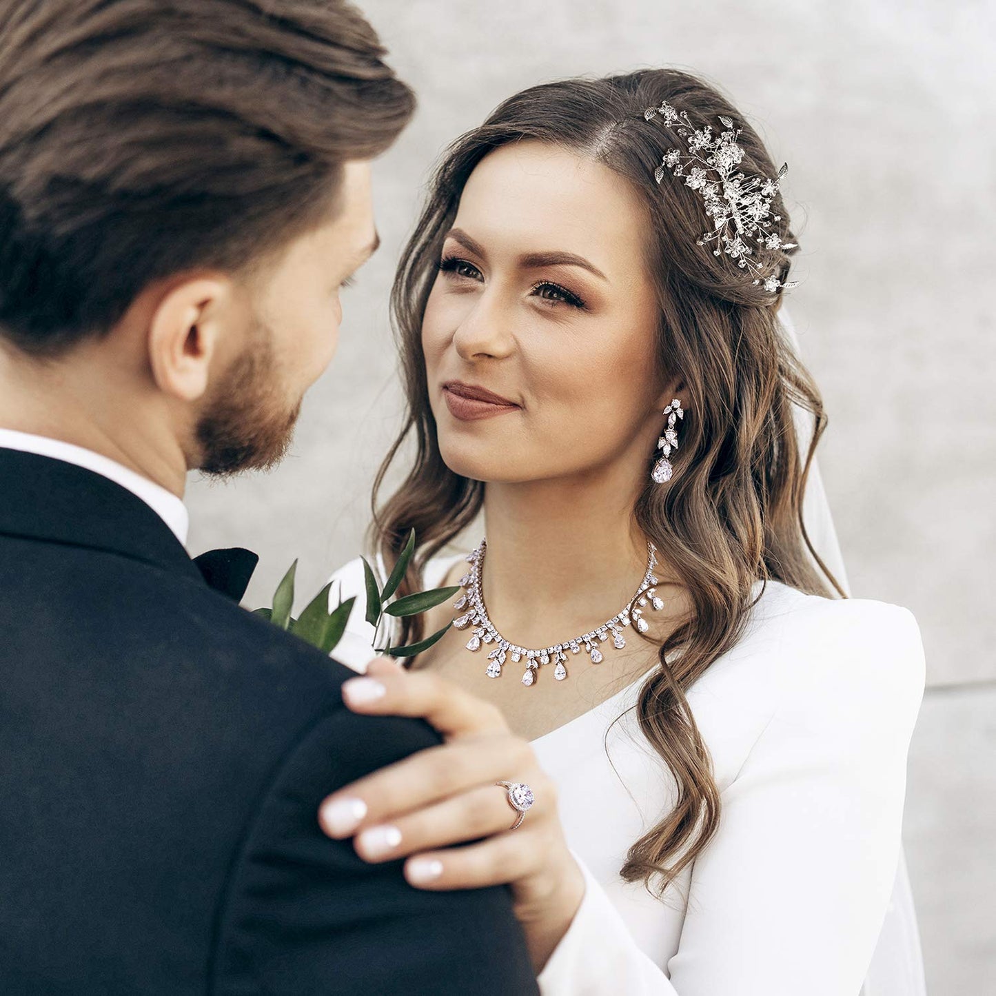 Vintage Estate Art Deco Style Design Bridal Jewelry Set Fashion Bridal Multi Teardrop AAA CZ Statement Spray Collar Necklace & Chandelier Dangle Earrings For Women Silver Plated
