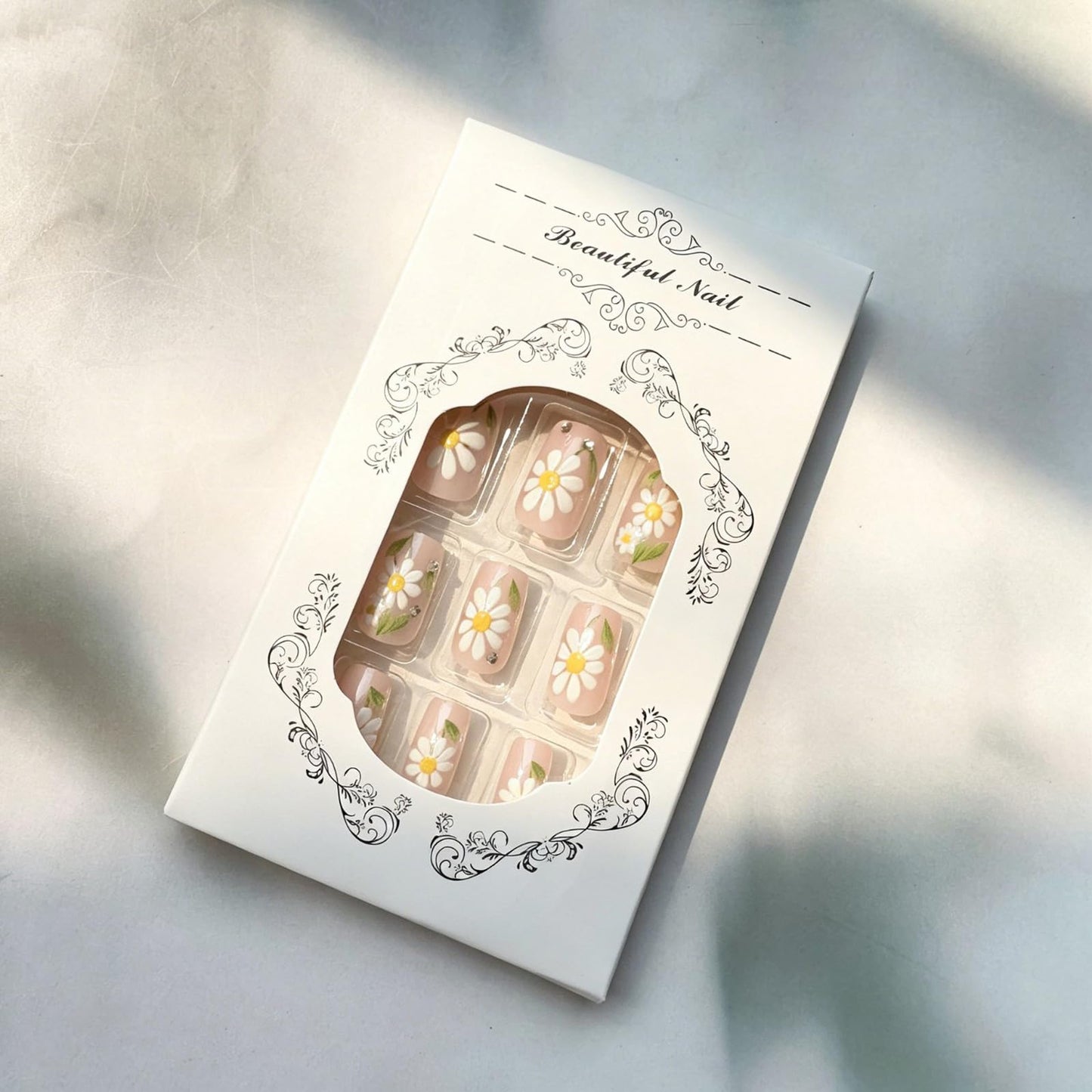 Spring Press on Nails White Flower Fake Nails Short Square False Nails with Rhinestone Design Floral Glue on Nail Full Cover Glossy Daisy Acrylic Nails Summer Artificial Stick on Nails for Women 24Pcs