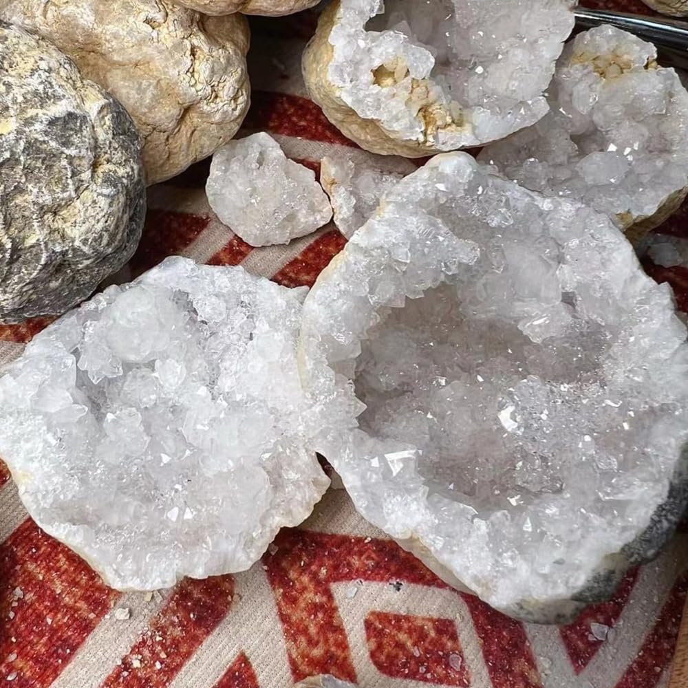 8pcs Natural Quartz Caves Knock Open in The Middle 1.2-2 inch White geode Set with Magnifying Glass and Display Stand Ideal for School Gifts and Prizes（Morocco White geode 8pcs Set）