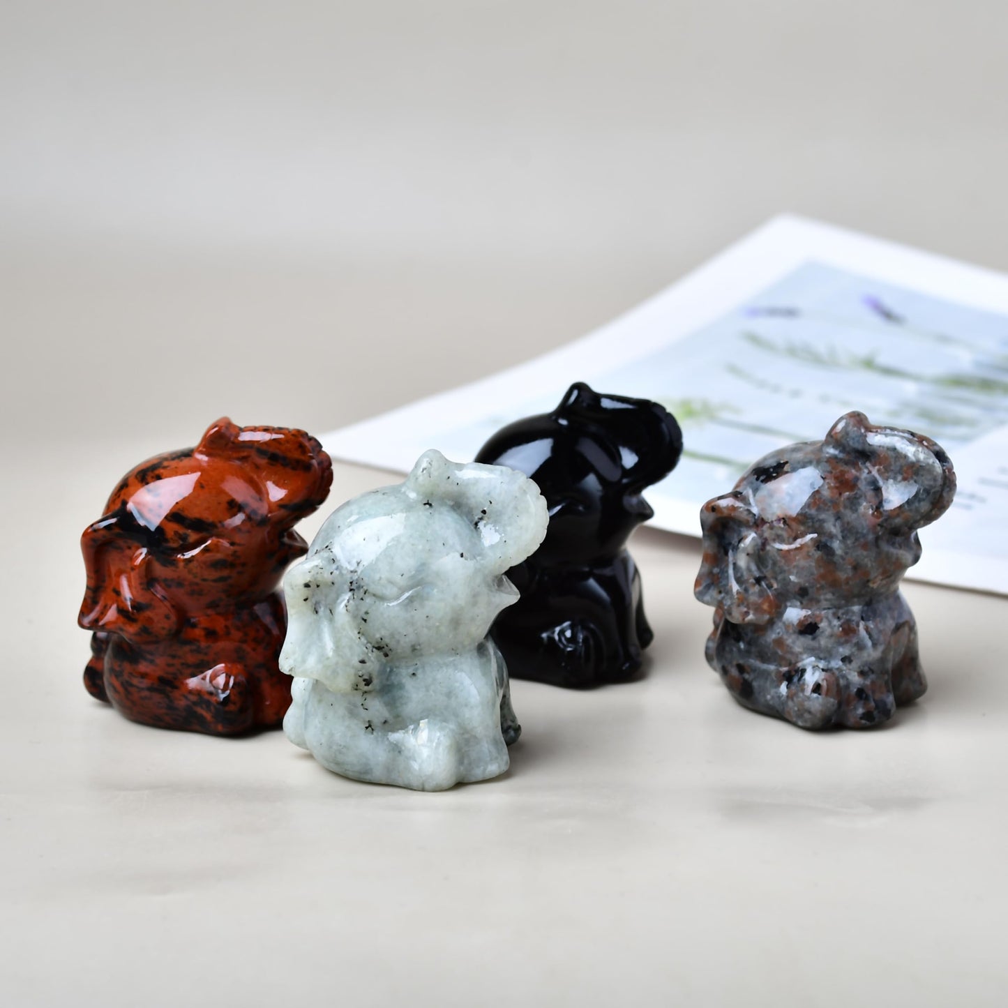 DZJXBZhu Obsidian Elephant Crystal Statue Healing Crystal Meditation Pocket Figurine Statue Natural Gemston Hand Carved Polished Home Room Office Desk Decoration Gift Collect