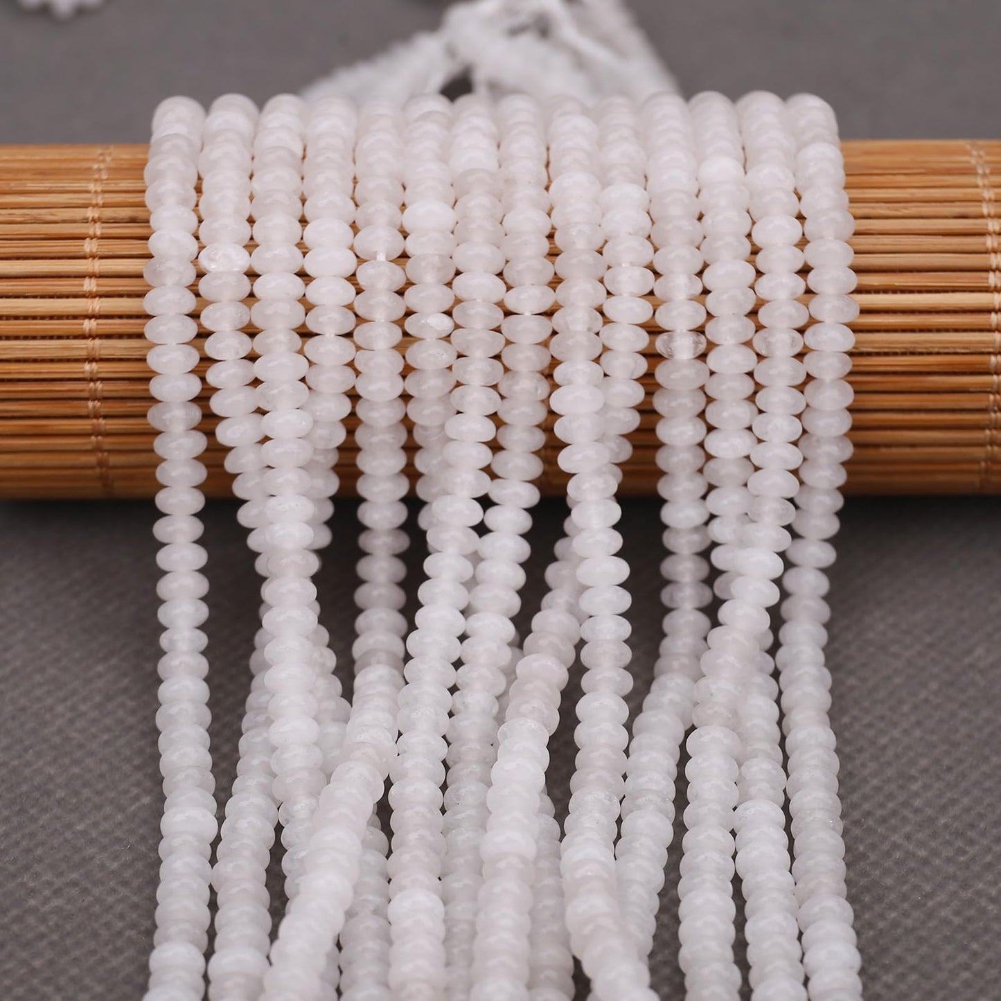 BONNY BOXX 1 Strand (150PCs) Natural 2 * 4mm White Jade Rondelle Beads, Natural Abacus Disk Stone Beads Loose Spacer Gemstone for DIY Bracelet Necklace Jewelry Making